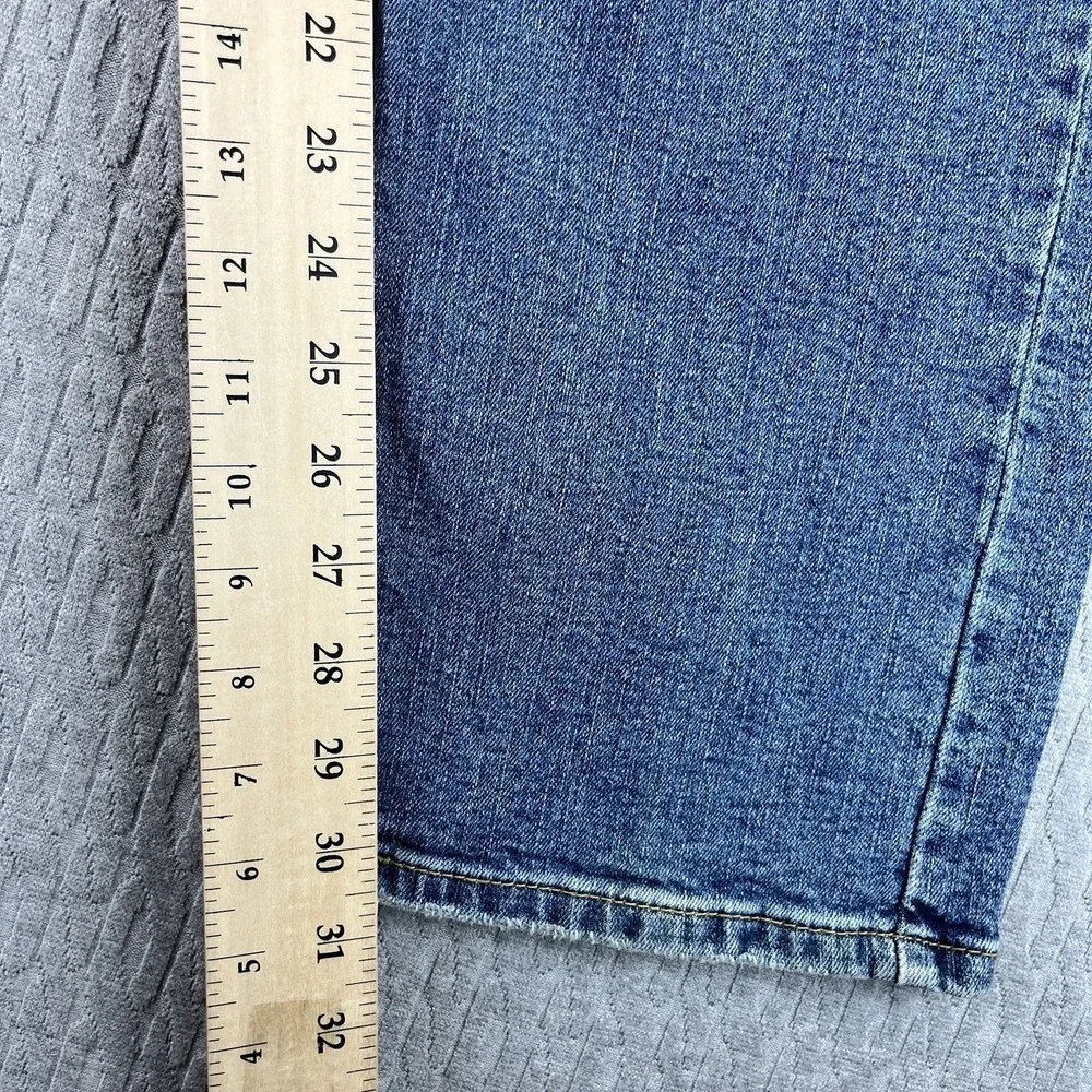 Levi's 505 Men's (34X31) straight leg, relaxed, fit medium wash blue jeans pants